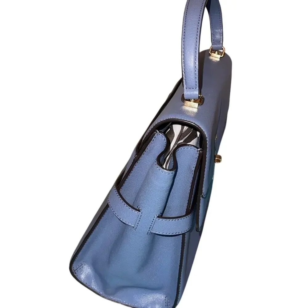 henri bendel 🩵classic old